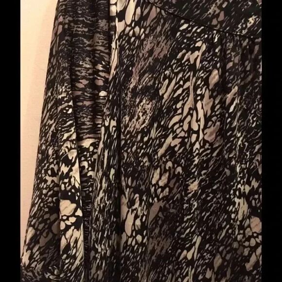 Designer top  - Picture 2 of 3